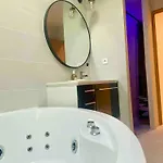 Renove, Campagne Au Calme A 2,4km De La Mer, Kids Friendly Holiday home *
