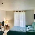 Holiday home Renove, Campagne Au Calme A 2,4km De La Mer, Kids Friendly