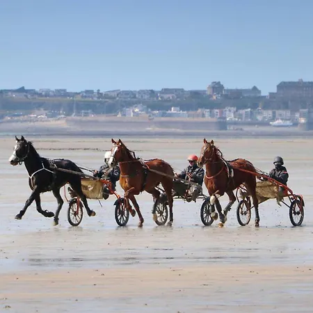 Maison Au Calme A 2,4km De La Mer, Kids Friendly 別荘 *